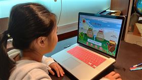 畢嘉士公益英語學堂全新改版上線畢嘉士基金會「公益英語學堂」全新改版上線，情境式的趣味闖關遊戲，讓學生在家上網玩遊戲，不但能善用假期學英語，還能做公益。（畢嘉士基金會提供）中央社記者郭芷瑄傳真　109年2月10日