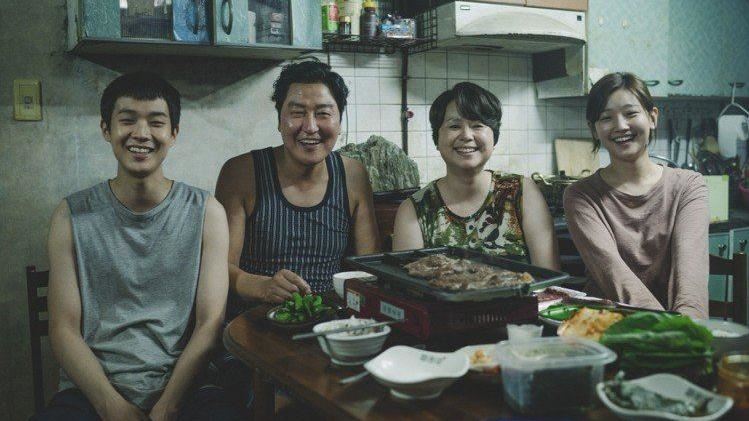 《寄生》奪奧斯卡大獎！台詞句句揪心