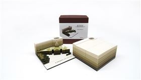 奇美博物館與日本品牌合作　推台灣限定便條紙台南奇美博物館和日本品牌TRIAD合作，10日推出紙雕模型便條紙的設計精品，每張便條紙的刀模都不一樣，為台灣限定商品。（奇美博物館提供）中央社記者張榮祥台南傳真　109年2月10日