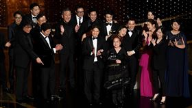 ▲朴敘俊發文為《寄生上流》道賀，並拍下好友崔宇植。（圖／翻攝自IG／CATCHPLAY提供）