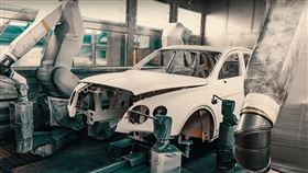 ▲賓利Bentley Bentayga Speed生產線。（圖／翻攝網站）
