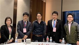 ▲台北市旅館公會理事長韋建華(左二)召開會議因應疫情衝擊。（圖／記者唐家興影）