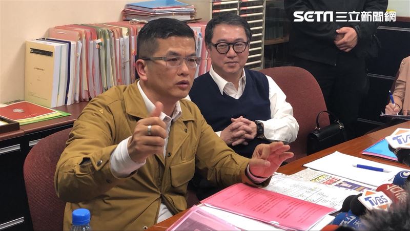 資金2百億突蒸發　董座查帳遭兒痛毆