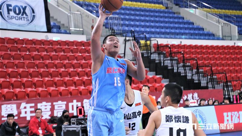 HBL／霸氣史魯齊　寧捨新人王拚冠