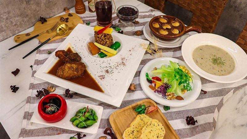 疫情燒沒客人！台中法式蔬食餐廳停業