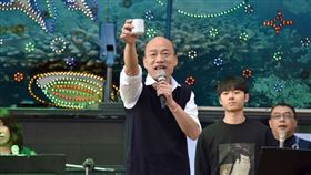 韓國瑜上台大喊「我先乾」　這次喝的不是酒…是蜂蜜檸檬！（圖／翻攝自高雄市府網站）