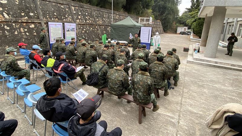 軍民防疫　陸軍專家赴金門演練消毒