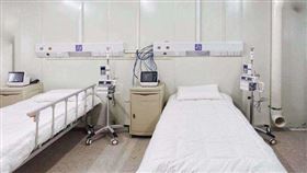 解放軍已進駐！火神山醫院內部曝光　網一看驚呆：根本監獄（圖／翻攝自PTT）