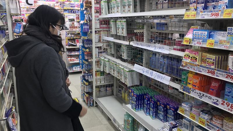 日本口罩荒　工廠趕工每週供逾一億片