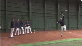 ▲張奕秀美技守備。（圖／翻攝自太平洋聯盟TV）