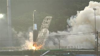 超尷尬　台首枚火箭試射變「試點火」