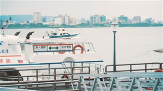 淡水河邊連發4班空船　員工恐領嘸薪