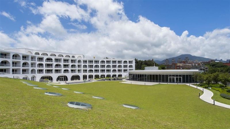 爆紅飯店才剛開　遇疫情住房率剩1成