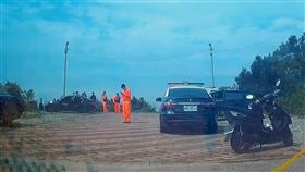 通霄男子失聯2天　被發現時已陳屍車內苗栗縣通霄鎮邱姓男子兩天前離家後失聯，家人擔心發生不測而通報協尋，14日在通霄鎮心形公路旁停車場發現他陳屍車內，死因有待警方調查釐清。（珍惜生命，自殺不能解決問題，生命一定可以找到出路，若需諮商或相關協助可撥生命線專線「1995」或張老師服務專線「1980」。）（民眾提供）中央社記者管瑞平傳真　109年2月14日