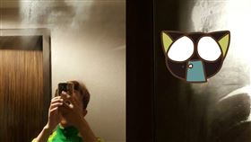 帶老婆住外面！房間「鏡子浮半張臉」他嚇傻…飯店：別張揚（圖／翻攝自靈異公社）