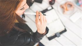 職場,上司,秘書,粗心,打錯,好大喔,爆笑公社,圖／翻攝自pixabay