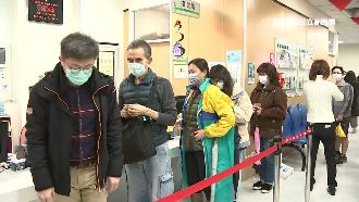 衛生所賣口罩首日　號碼牌十分鐘發光