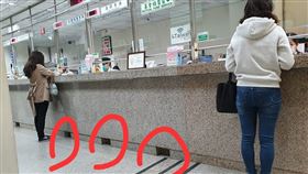 郵局,櫃台,小洞,空氣,流通（圖／翻攝自爆廢公社）