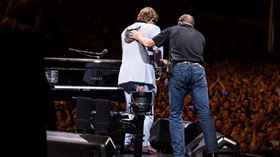 艾爾頓·強隨後PO文表示他當日早上得肺炎。（圖／翻攝自艾爾頓·強IG）