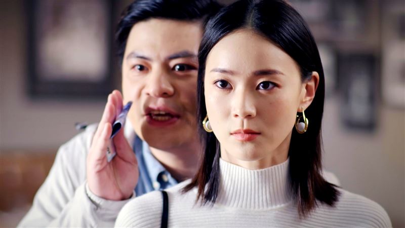 鍾瑶遭親情勒索　暖男載她夜遊北海岸