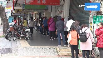 運將肺炎喪命　民憂社區傳播搶排口罩