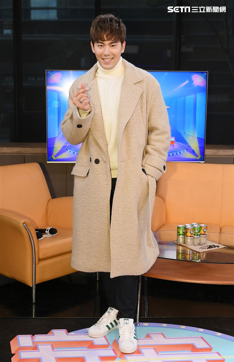 炮仔聲余秉諺安安大明星。（記者邱榮吉/攝影）