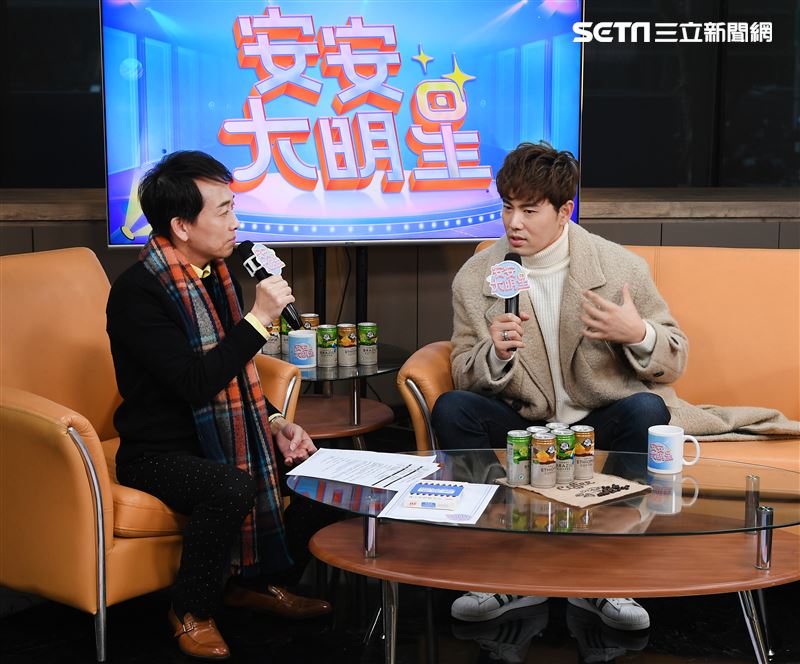 炮仔聲余秉諺安安大明星。（記者邱榮吉/攝影）