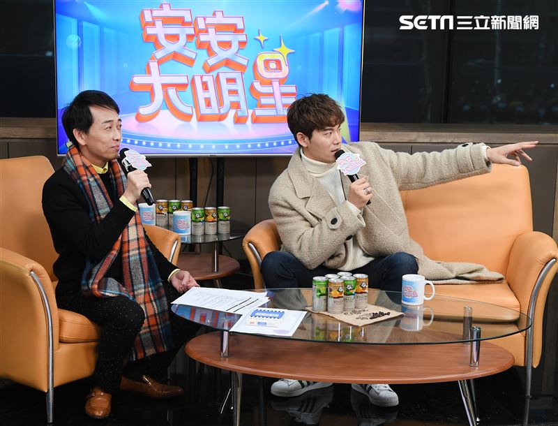 炮仔聲余秉諺安安大明星。（記者邱榮吉/攝影）