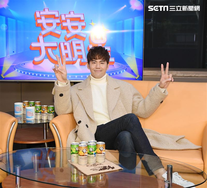炮仔聲余秉諺安安大明星。（記者邱榮吉/攝影）