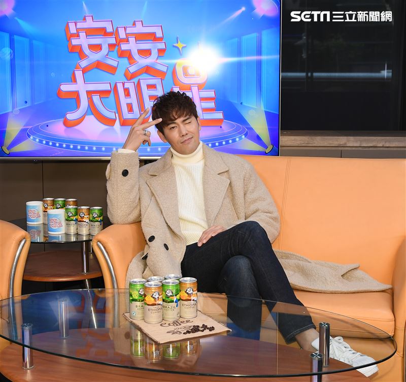 炮仔聲余秉諺安安大明星。（記者邱榮吉/攝影）