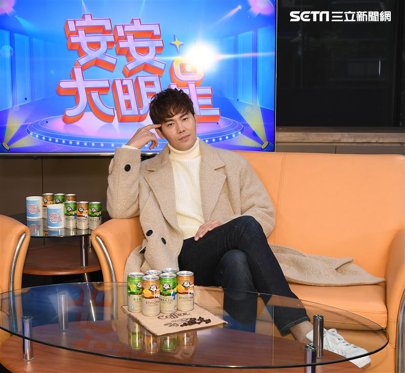 炮仔聲余秉諺安安大明星。（記者邱榮吉/攝影）