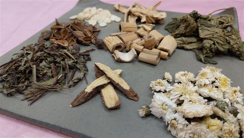 武漢肺炎威脅 中醫師說這五中藥紅了