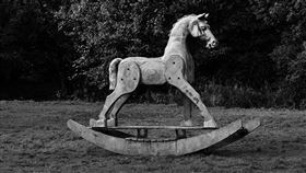 木驢,木馬。(圖/Pixabay)