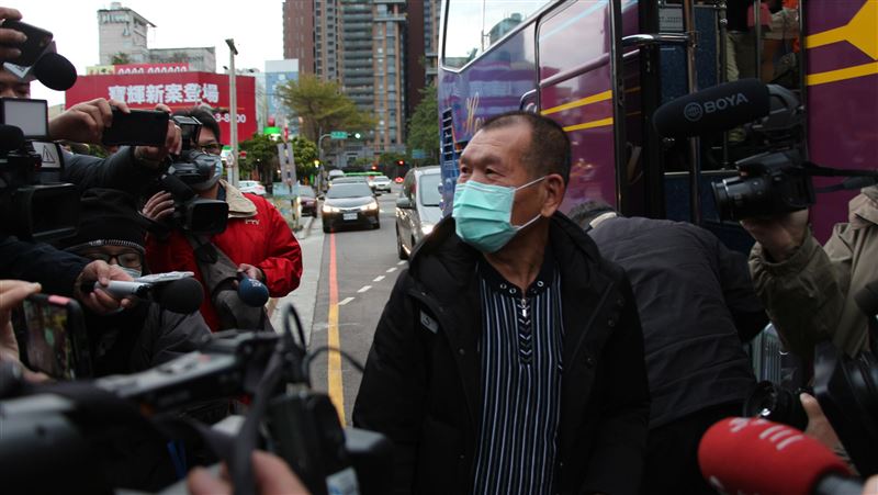 首批包機解除隔離　台商：回家真好