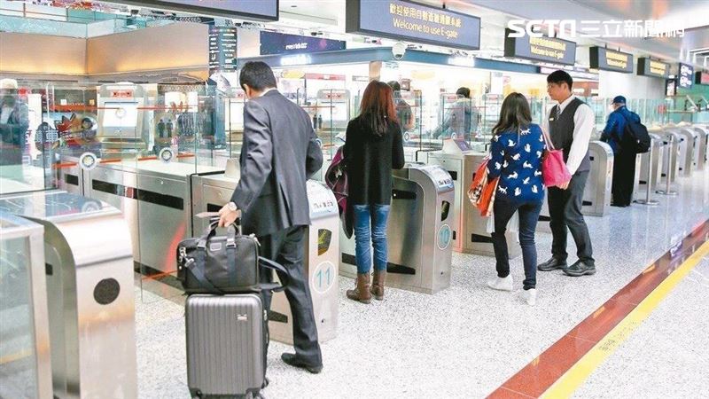 公務員過境中國轉機　須獲事先許可