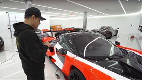 ▲超跑收藏家Manny Khoshbin計算超跑花費。（圖／翻攝網站）