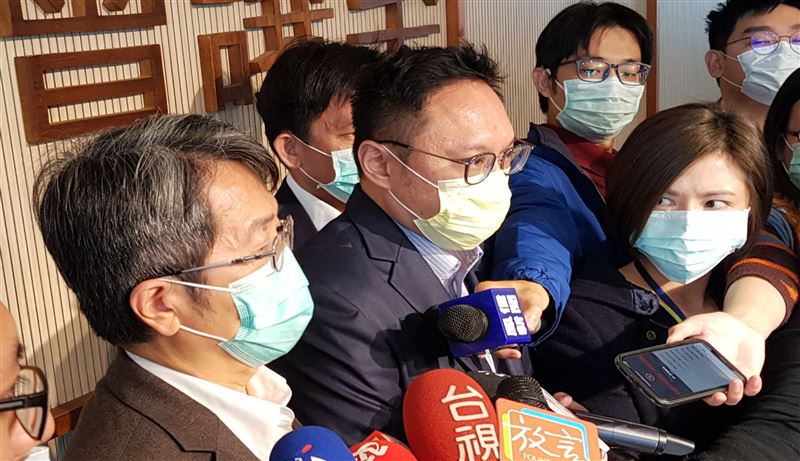 居家檢疫搭高鐵罰嗎？中央高雄不同調