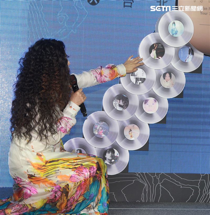 萬芳30台北小巨蛋演唱會售票暨加盟何樂音樂記者會。（記者邱榮吉/攝影）