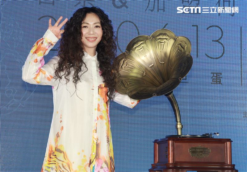 萬芳30台北小巨蛋演唱會售票暨加盟何樂音樂記者會。（記者邱榮吉/攝影）