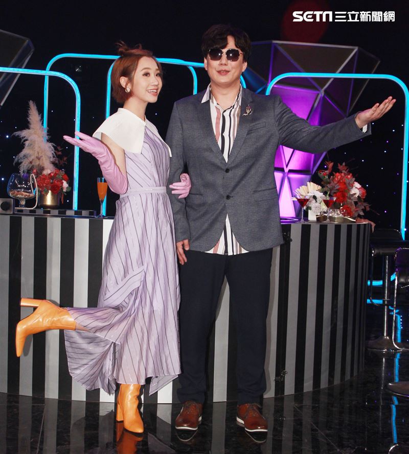 蕭煌奇、LULU主持華視全新台語歌唱綜藝「上奅台灣歌」開播記者會。（記者邱榮吉/攝影）