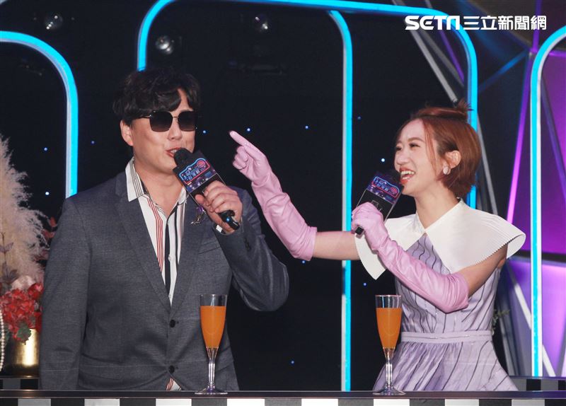 蕭煌奇、LULU主持華視全新台語歌唱綜藝「上奅台灣歌」開播記者會。（記者邱榮吉/攝影）