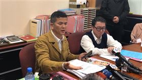 三發地產董座鍾俊榮出面指控，妻子聯手設局讓他住進精神病院（楊忠翰攝）