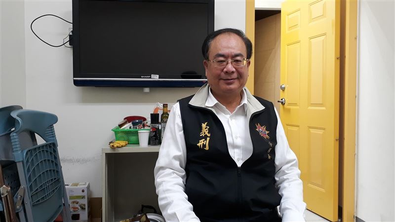 邱皙穎跪哭借3百萬　竟靠這方法折抵
