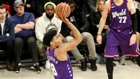 ▲巫師隊八村壘投籃機連續3場輸給小朋友（圖／翻攝自推特）