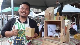 花蓮青農林菁川  砍檳榔樹改種咖啡花蓮青農林菁川（圖）曾參與莫拉克風災救災，了解環境保育的重要，返回花蓮玉里鎮東豐里老家砍檳榔樹改種咖啡樹，並創立「古林」品牌上市。中央社記者李先鳳攝　109年2月19日