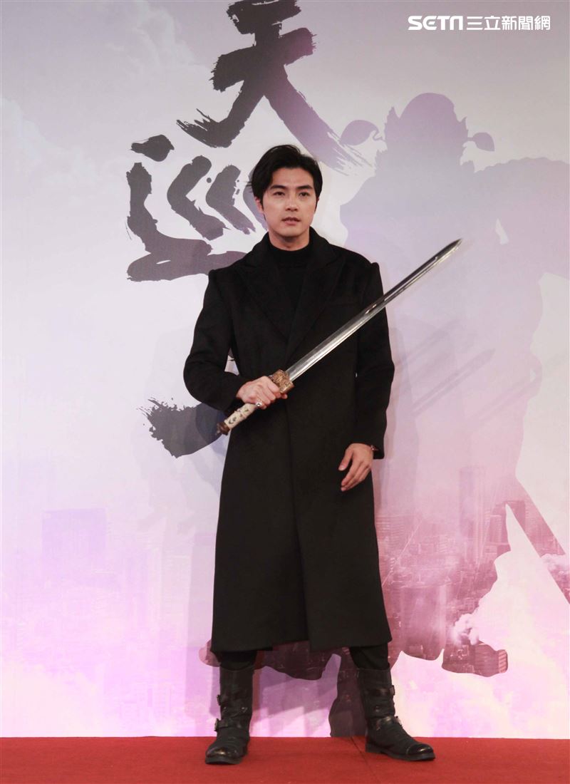 賀軍翔演出三立新華劇「天巡者」飾演驅魔真君鍾馗（鍾正南）。（記者邱榮吉/攝影）