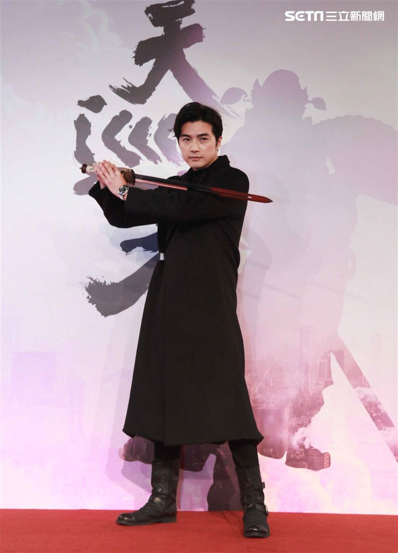 賀軍翔演出三立新華劇「天巡者」飾演驅魔真君鍾馗（鍾正南）。（記者邱榮吉/攝影）