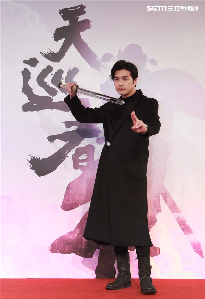 賀軍翔演出三立新華劇「天巡者」飾演驅魔真君鍾馗（鍾正南）。（記者邱榮吉/攝影）