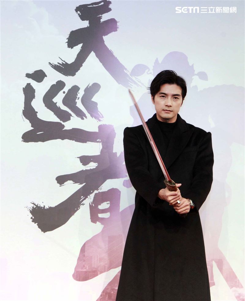 賀軍翔演出三立新華劇「天巡者」飾演驅魔真君鍾馗（鍾正南）。（記者邱榮吉/攝影）