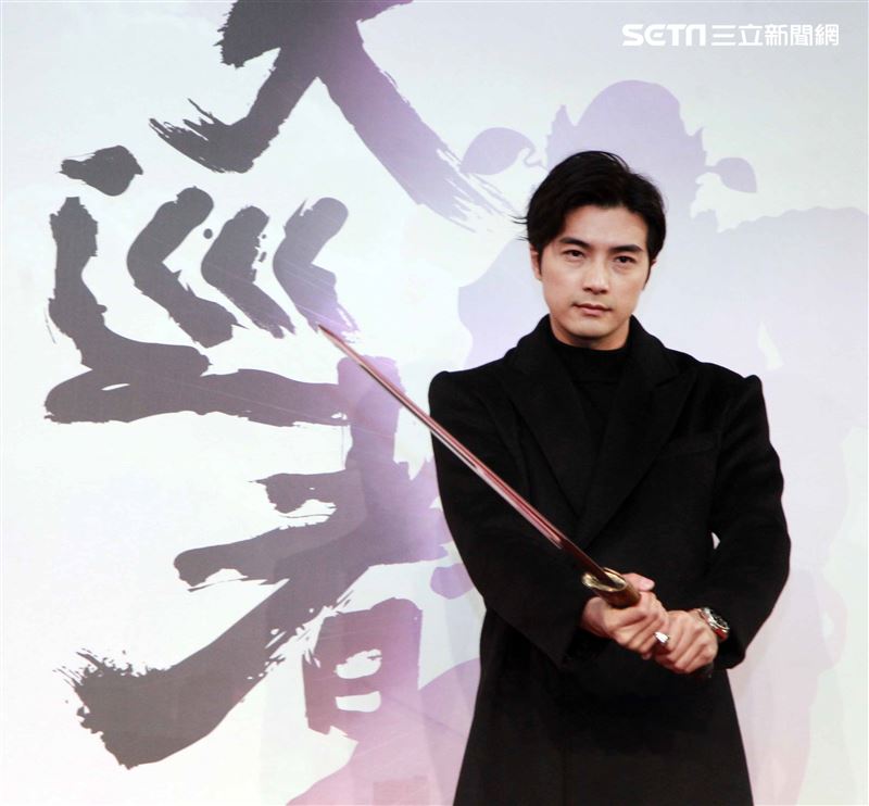 賀軍翔演出三立新華劇「天巡者」飾演驅魔真君鍾馗（鍾正南）。（記者邱榮吉/攝影）